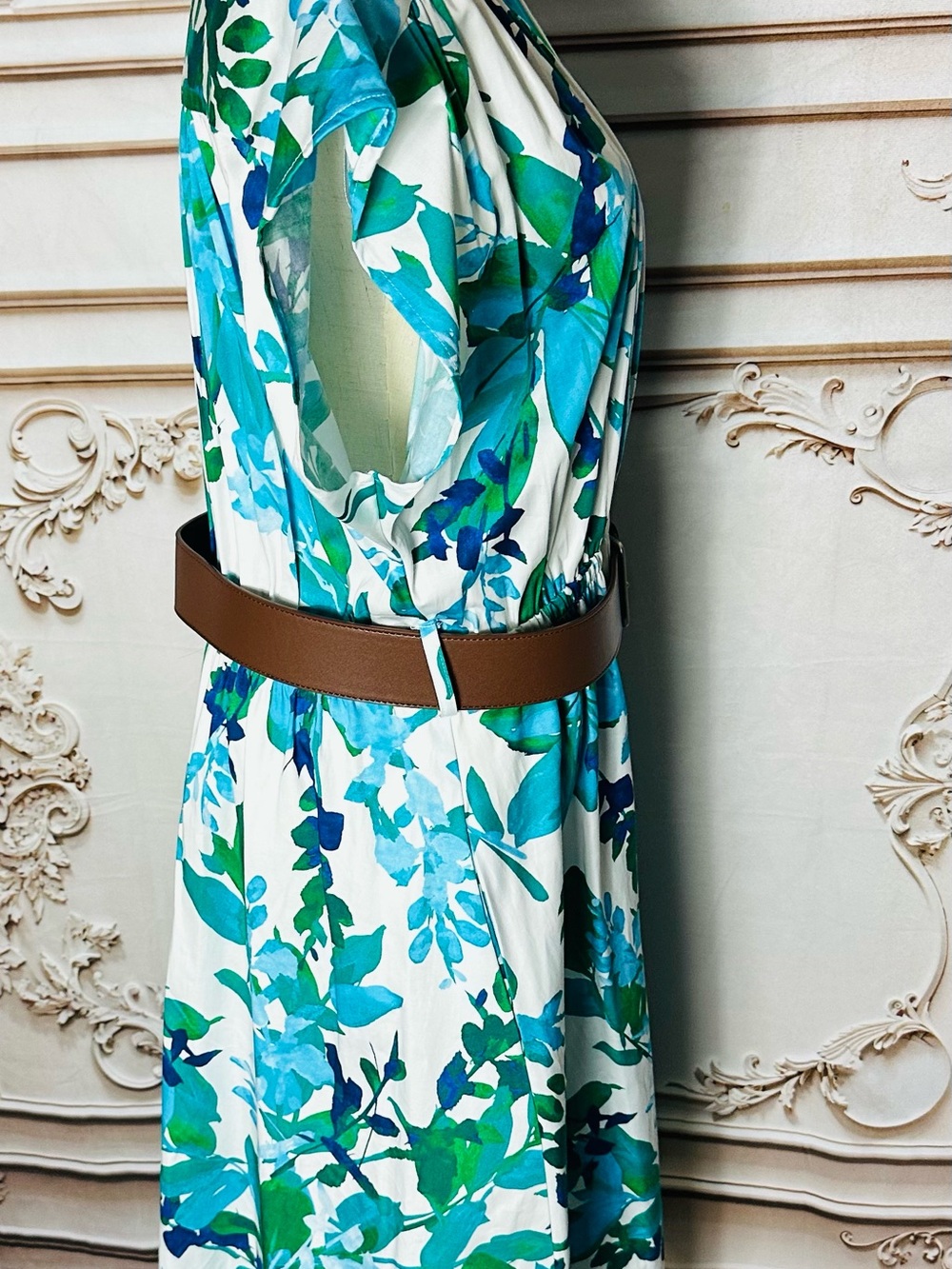 Calvin Klein Blue & Green Floral V-Neck Maxi Dress comes with belt. - Picture 10 of 10